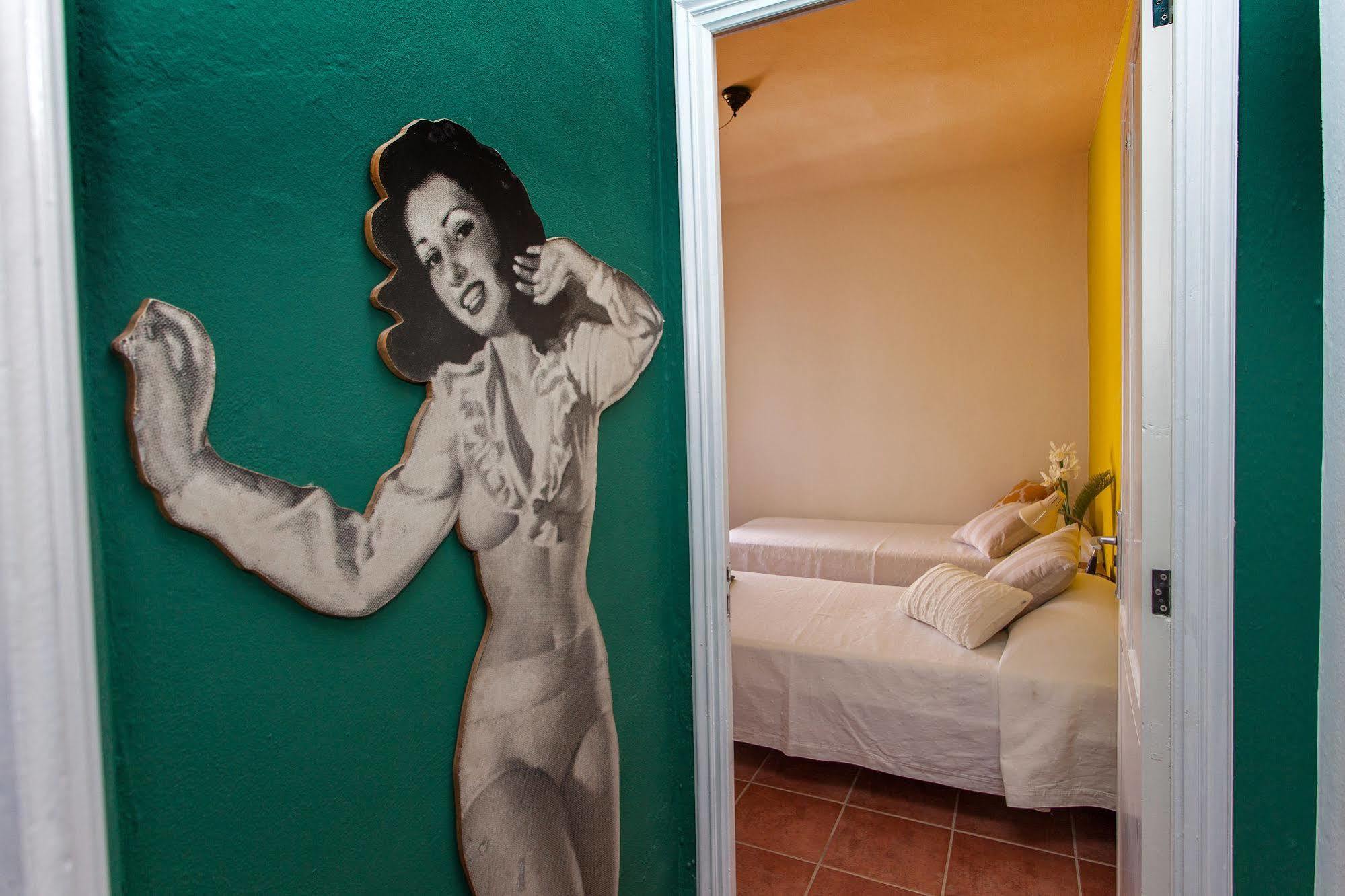 Cosmos Grand Hostal Sant Francesc de s'Estany المظهر الخارجي الصورة