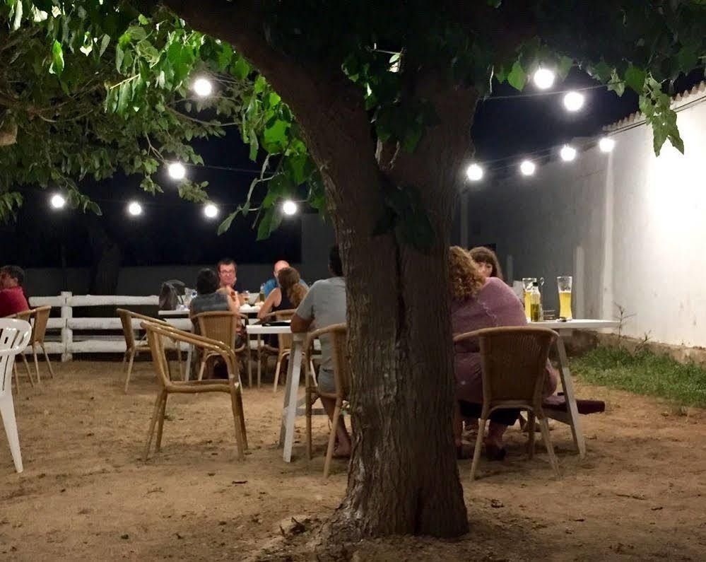 Cosmos Grand Hostal Sant Francesc de s'Estany المظهر الخارجي الصورة